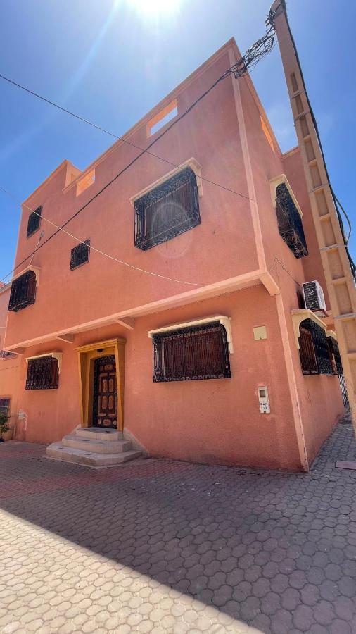 Maison De Ville Agreable Avec Un Patio Marocain Ouarzazate Exterior photo